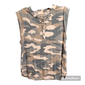 Everleigh Cap Sleeve Camouflage Shirt